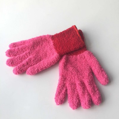 Microfiber dusting gloves